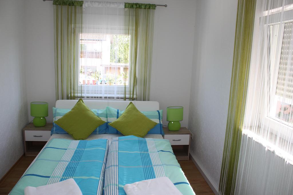 Privatzimmer San Ringsheim Exteriör bild